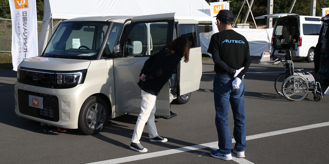 AOG 湘南里帰りミーティング 2025 新型車展示エリアの様子