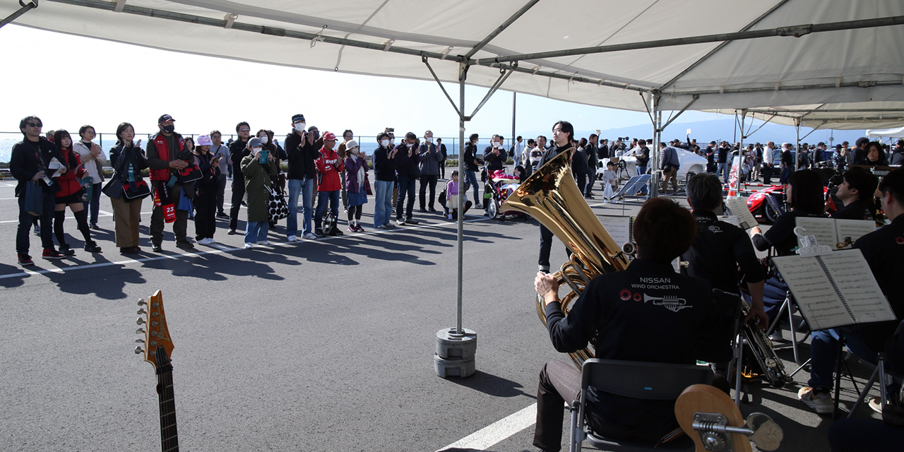 AOG 湘南里帰りミーティング 2025 日産自動車吹奏楽団コンサートの様子