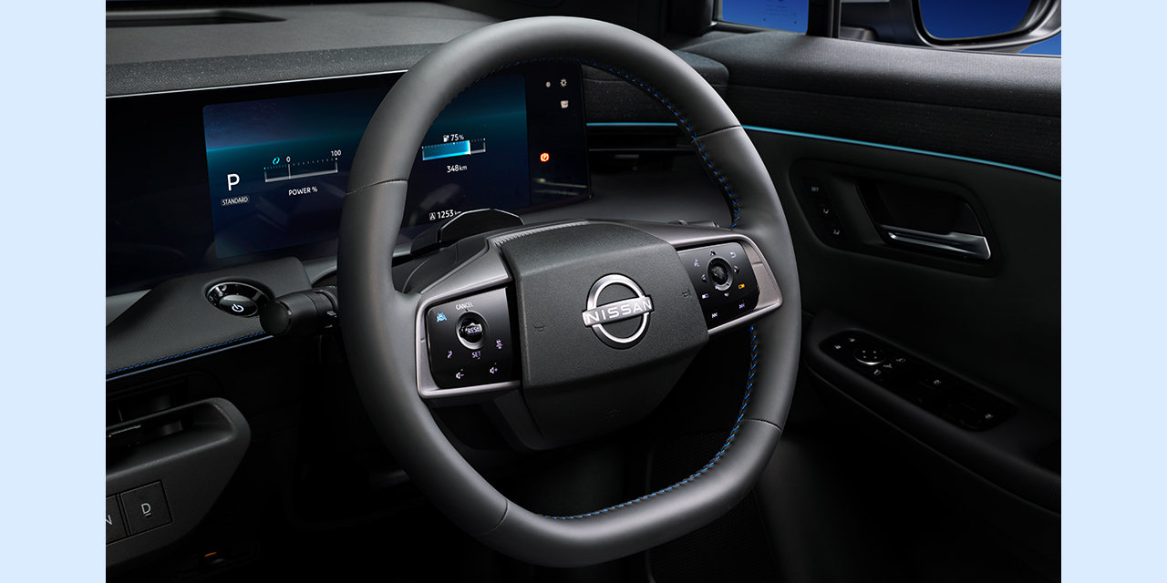 専用テーラーフィット巻ステアリング(ブルーステッチ)