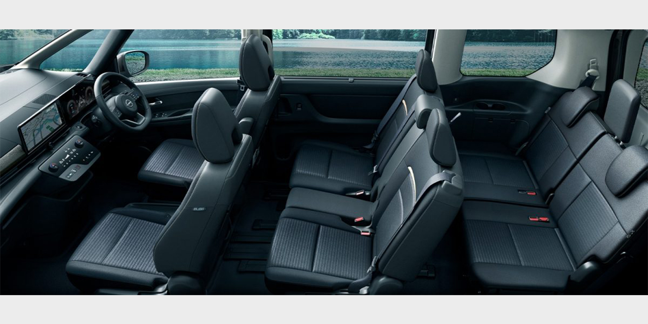 セレナ イーパワー ハイウェイスターV、イーフォース ハイウェイスターV 内装色ブラックのインテリア画像