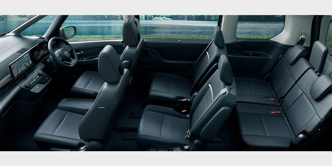 セレナ ハイウェイスターV 内装色ブラックのインテリア画像