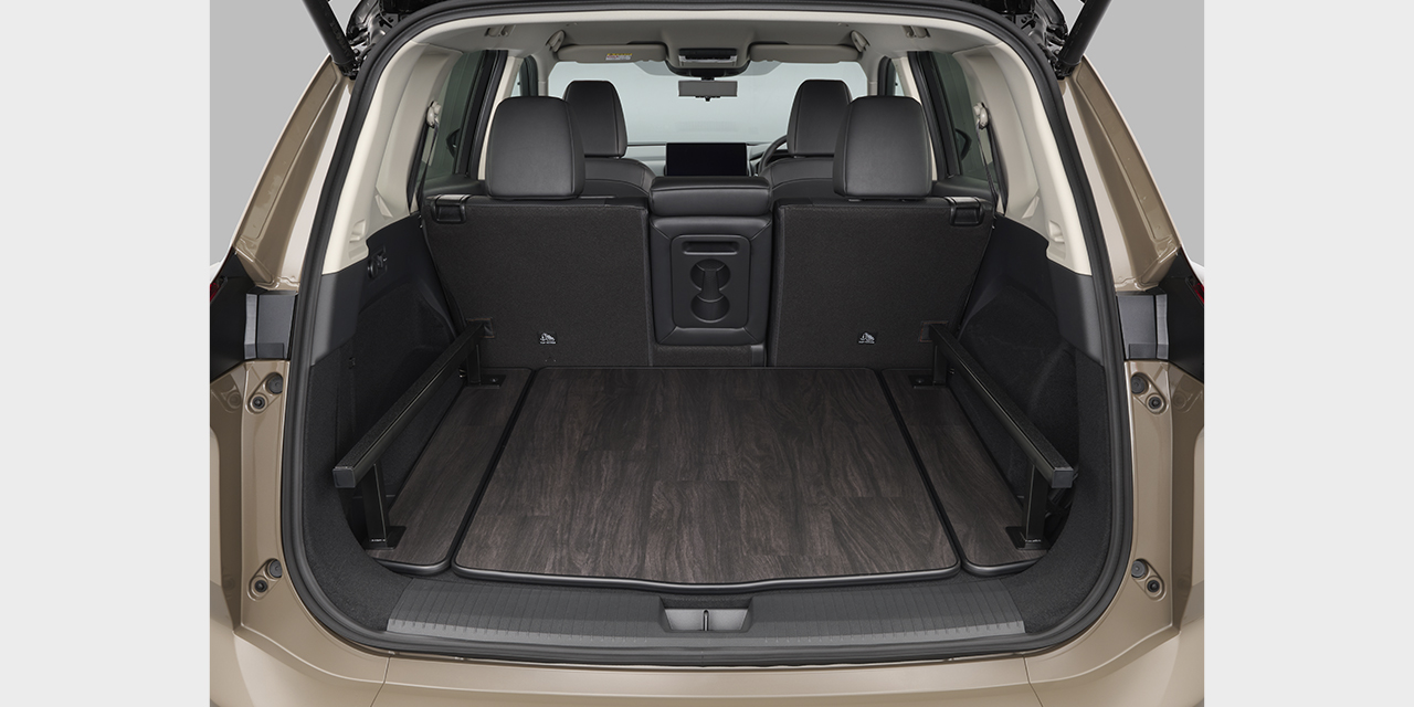 エクストレイル ロッククリーク マルチベッド ベッド取り外し時の画像