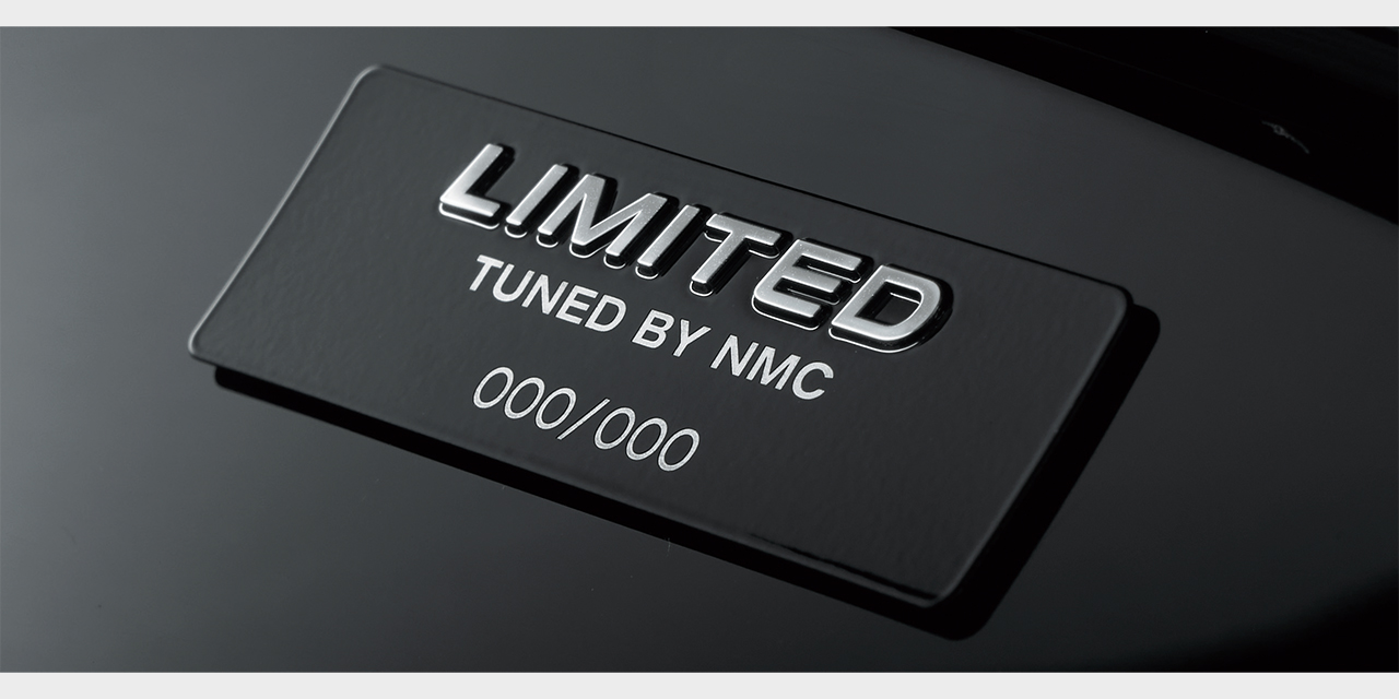 400R Limitedシリアルナンバープレート